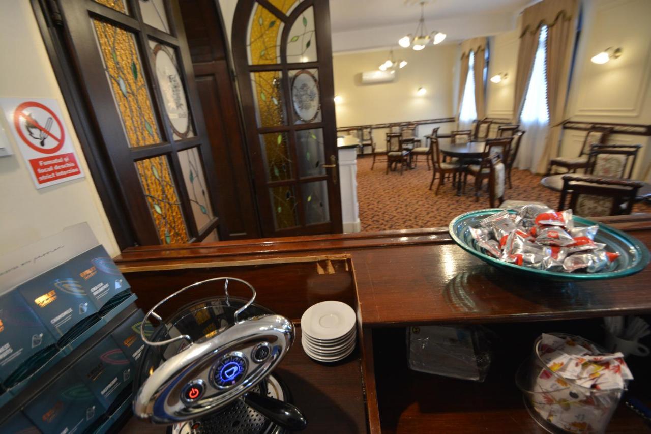 Gala - Guesthouse オラデア エクステリア 写真