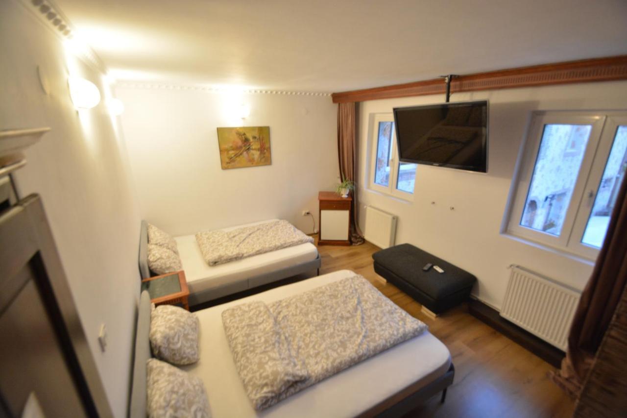 Gala - Guesthouse オラデア エクステリア 写真