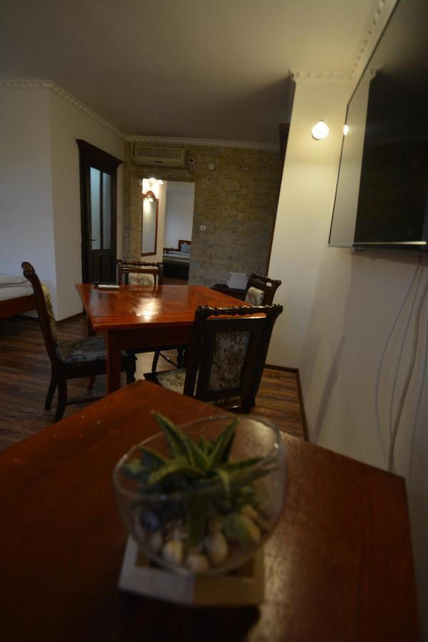 Gala - Guesthouse オラデア エクステリア 写真